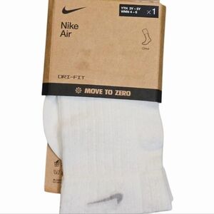 Nike Air Dri-FIT Ribbed Dainty Crew Socks